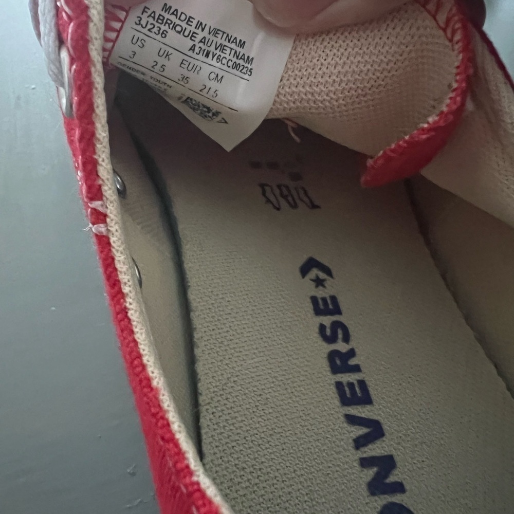 Converse - Picture 5 of 5